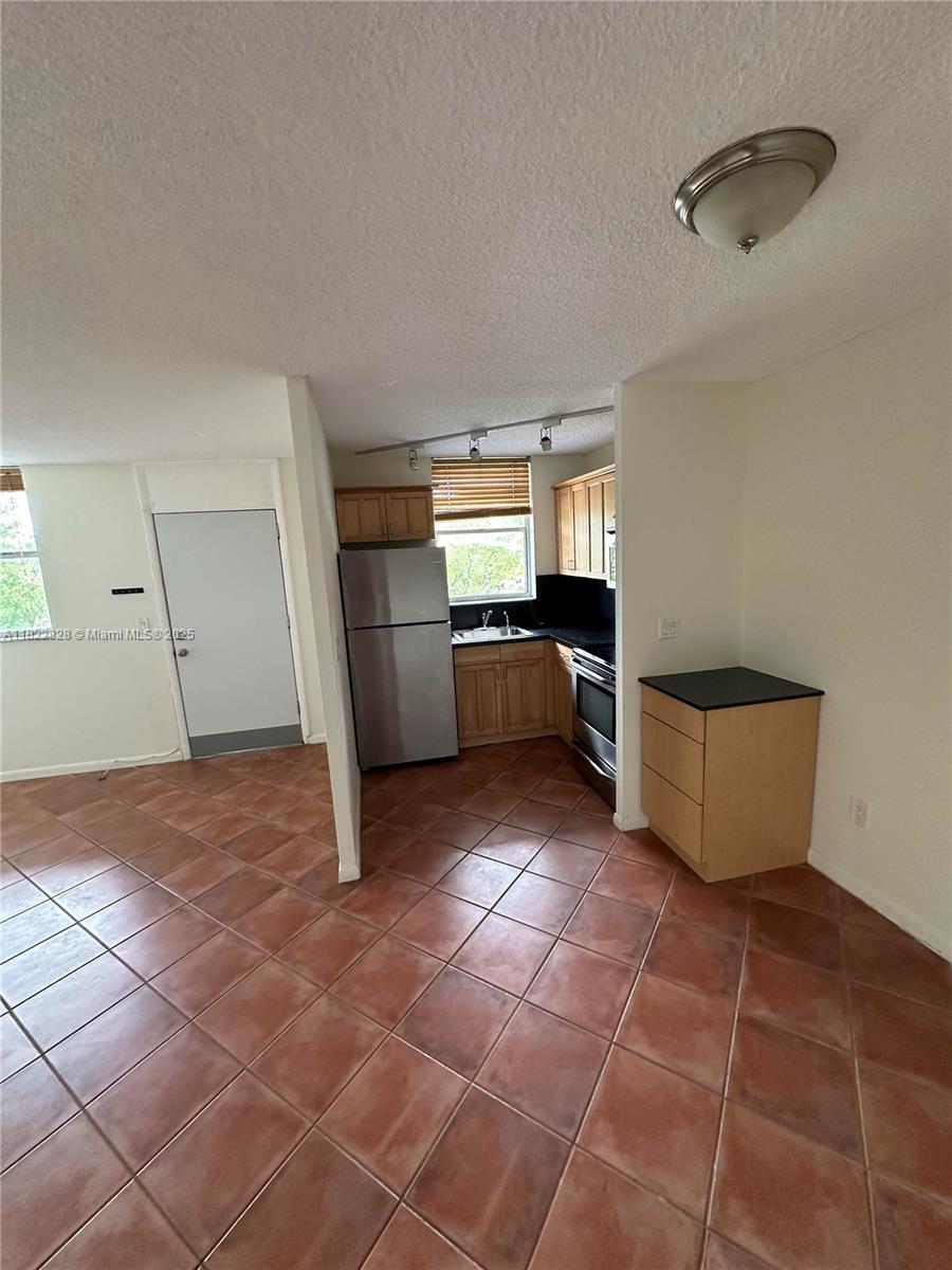 1801 S Treasure Dr 303
