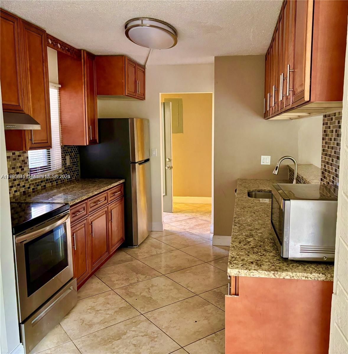 Rental Property at 3100 N Pine Island Rd 103, Sunrise, Miami-Dade County, Florida - Bedrooms: 2 
Bathrooms: 2  - $2,250 MO.
