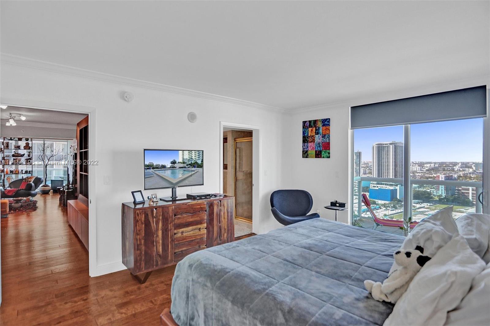 1800 CLUB CONDO - Residential