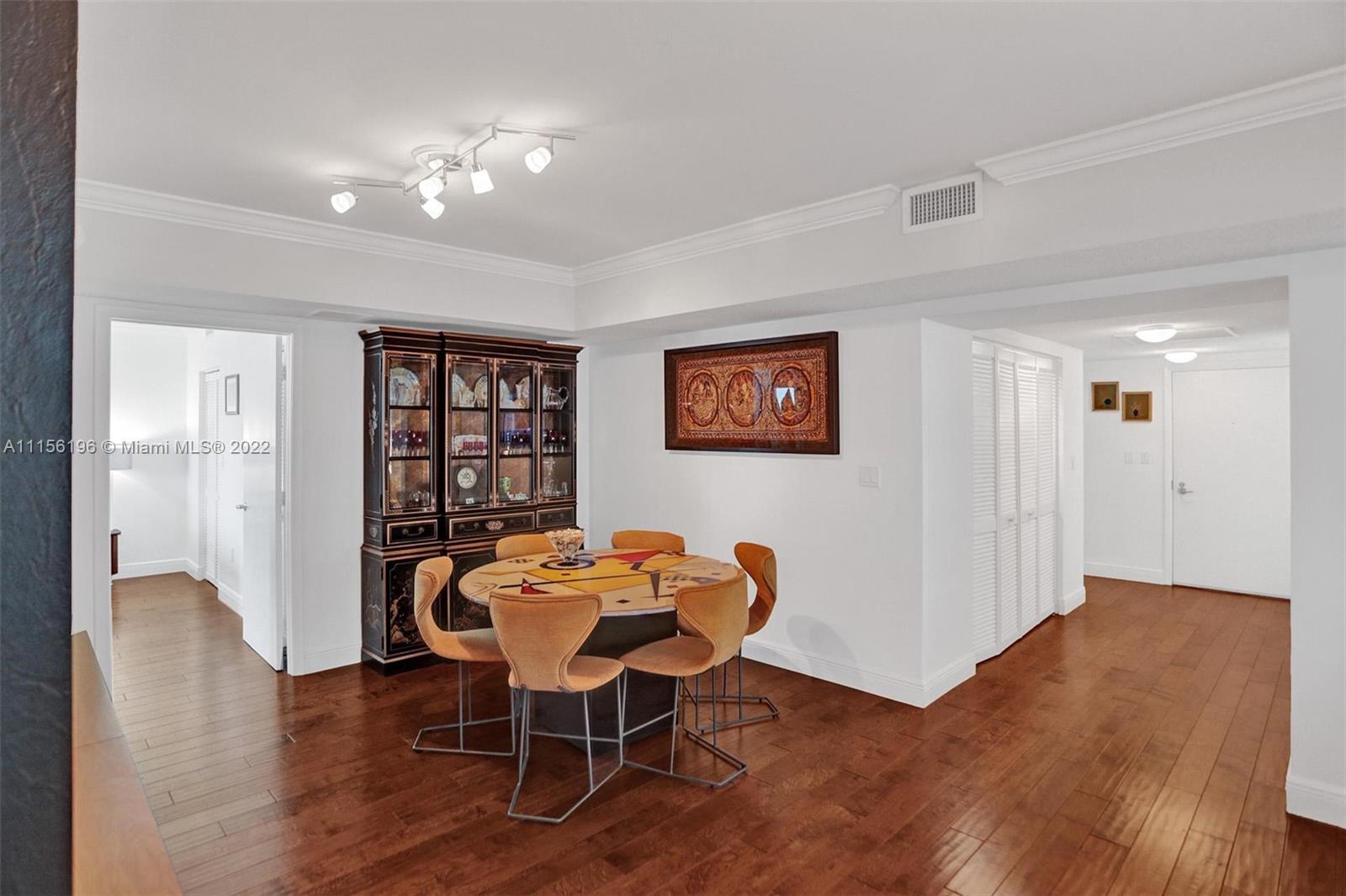 1800 CLUB CONDO - Residential