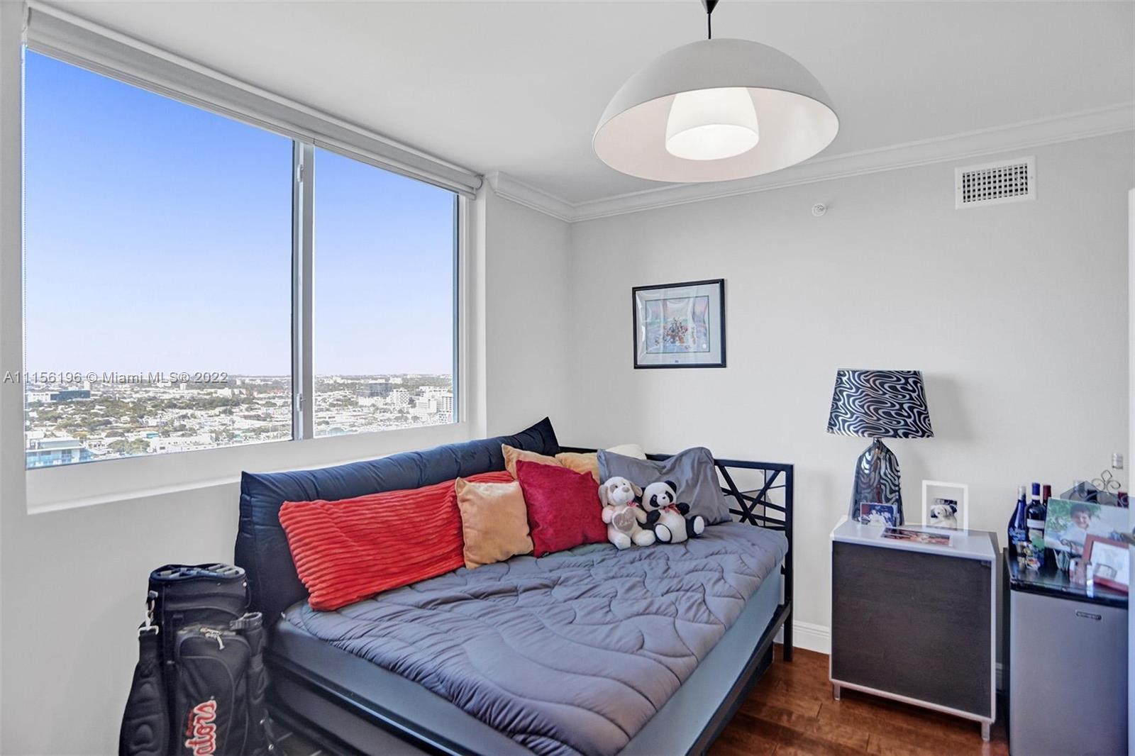 1800 CLUB CONDO - Residential