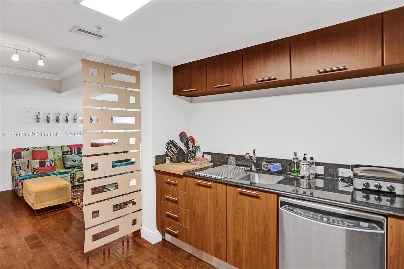 1800 CLUB CONDO - Residential