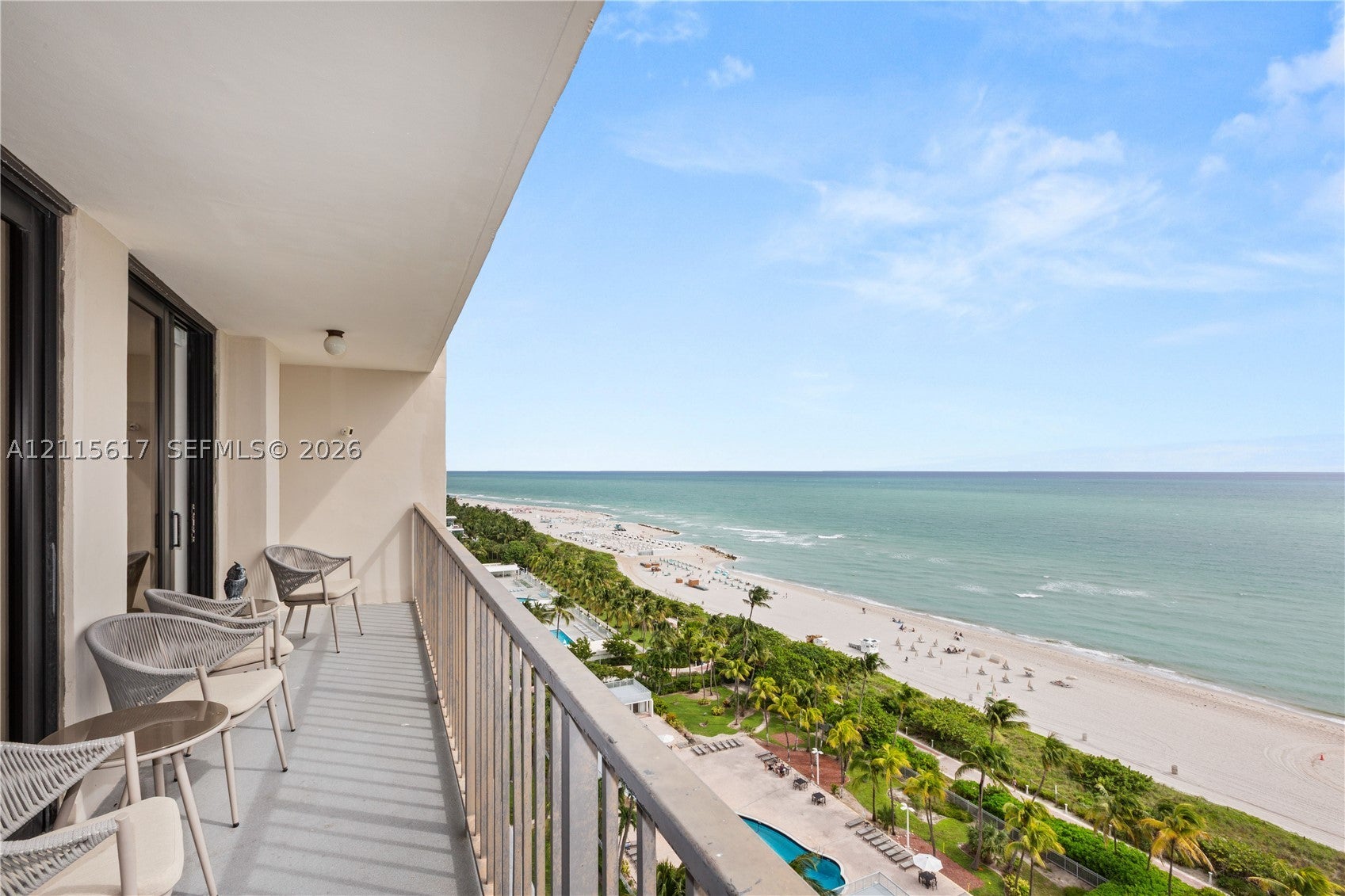 2625 Collins Ave