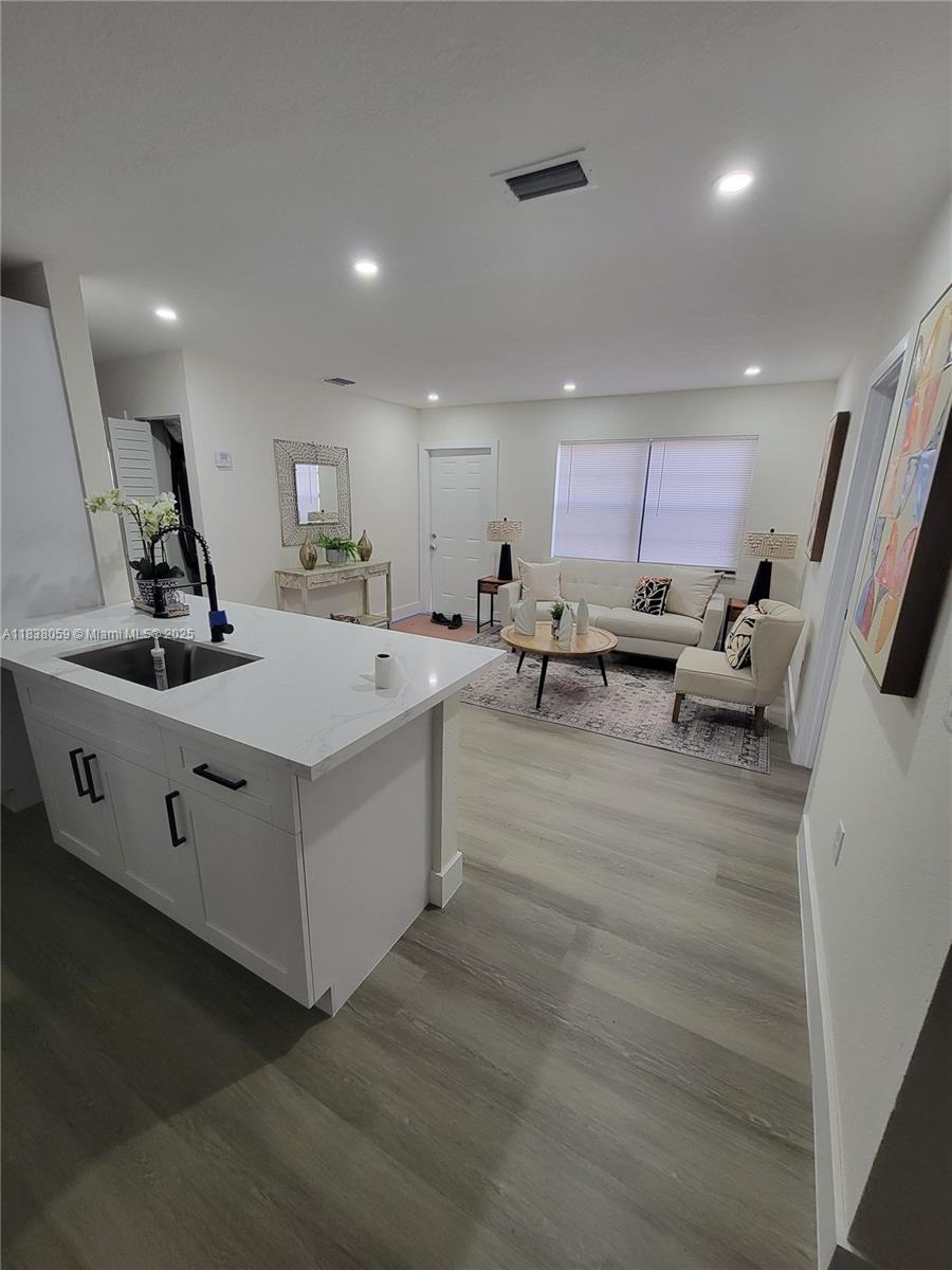 3381 NW 210th Ter, Miami Gardens, FL, 33056/$549,999 4 3381 NW 210th Ter