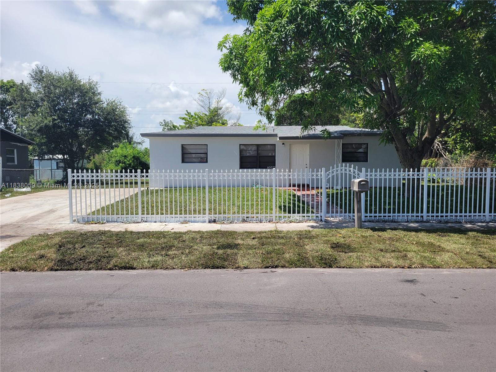 3381 NW 210th Ter, Miami Gardens, FL, 33056/$549,999 1 3381 NW 210th Ter