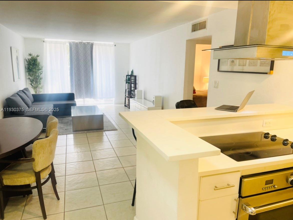 BAYVIEW PALMS CONDO - Residential