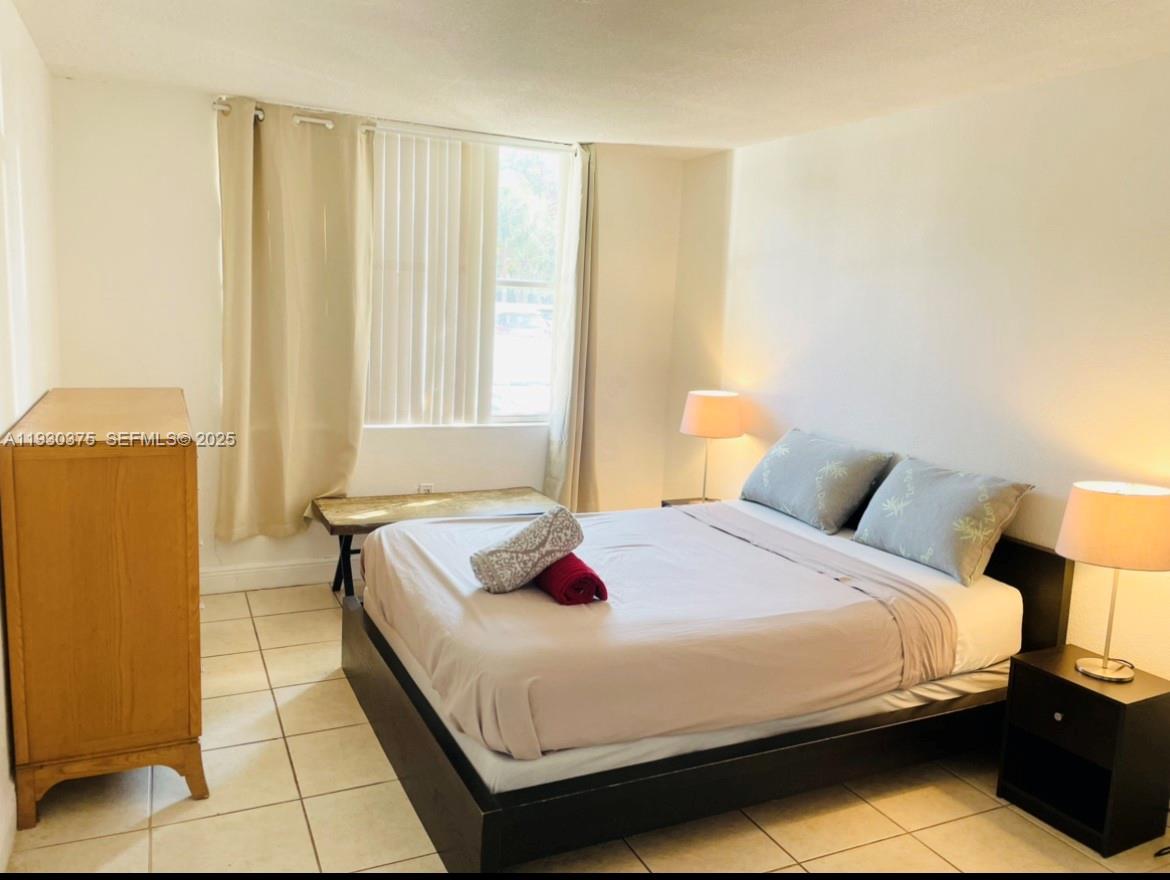 BAYVIEW PALMS CONDO - Residential