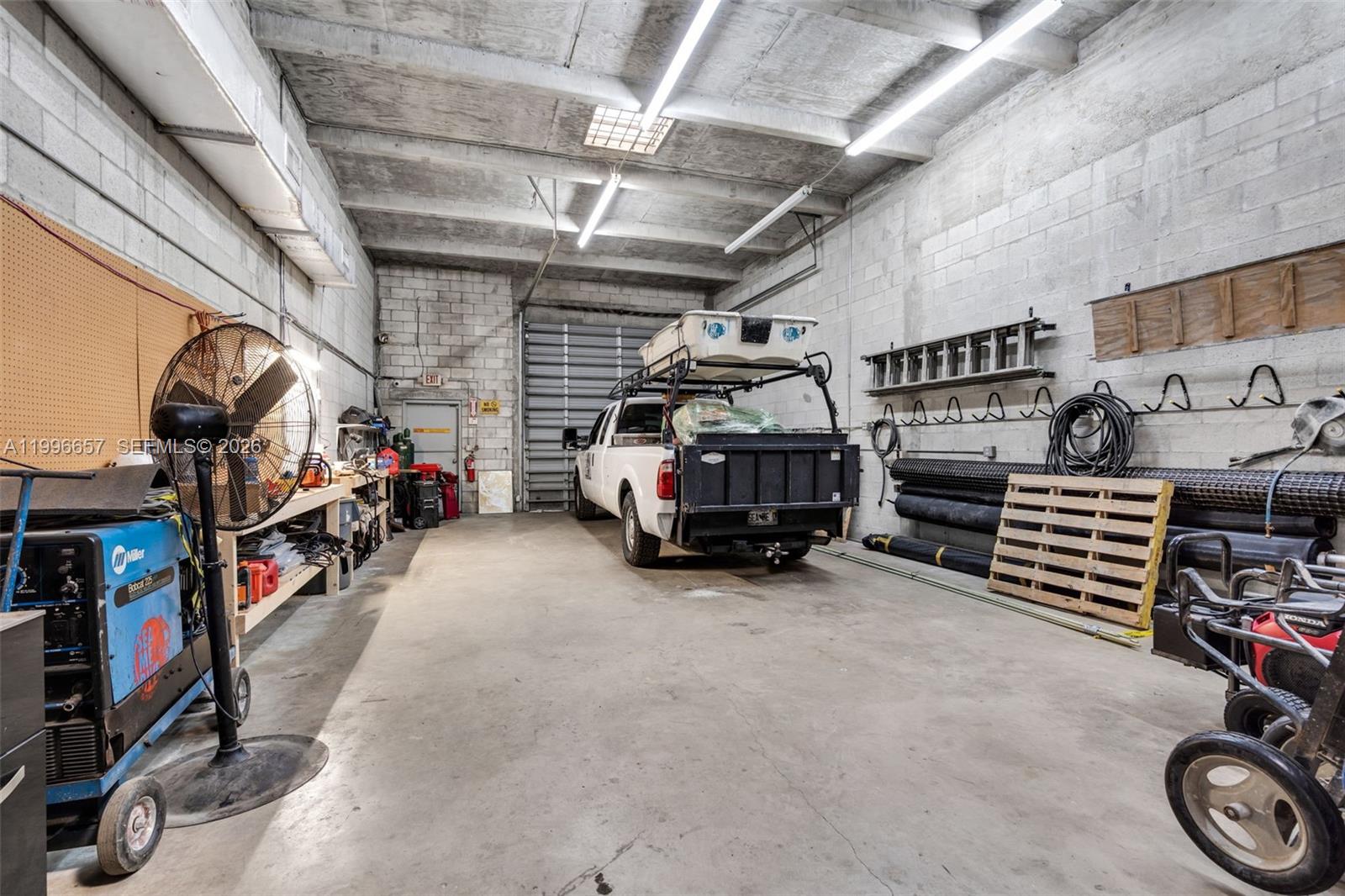 LAUDERHILL - Residential Income