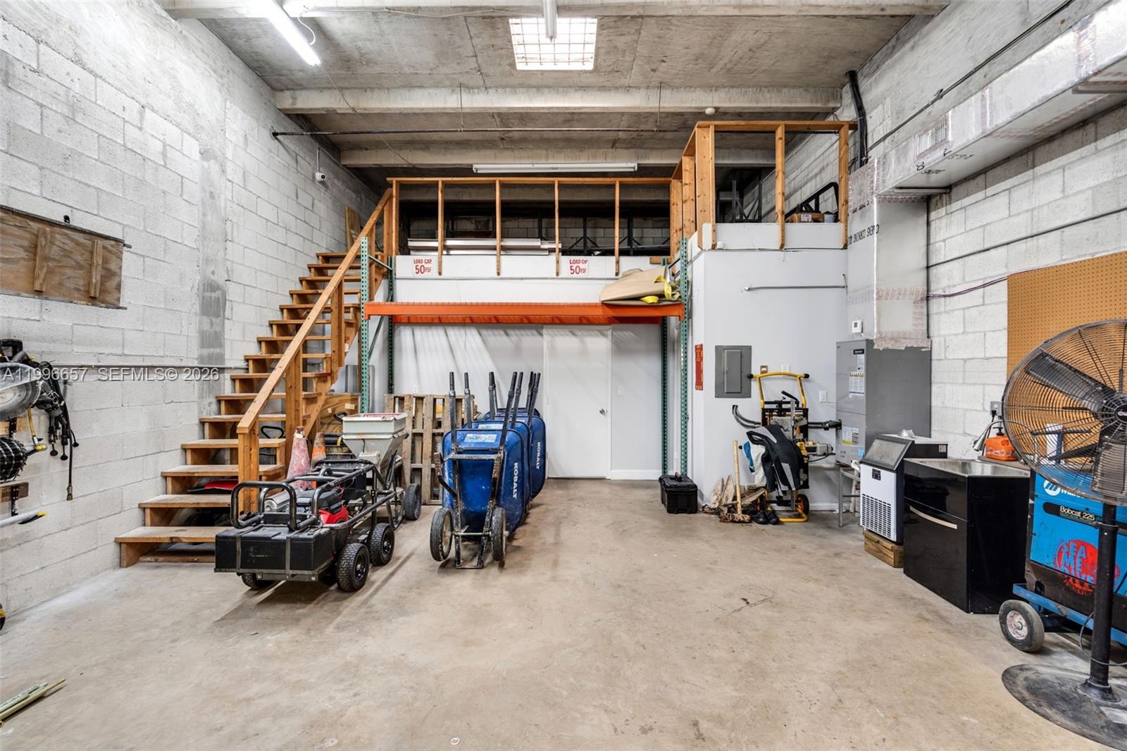 LAUDERHILL - Residential Income