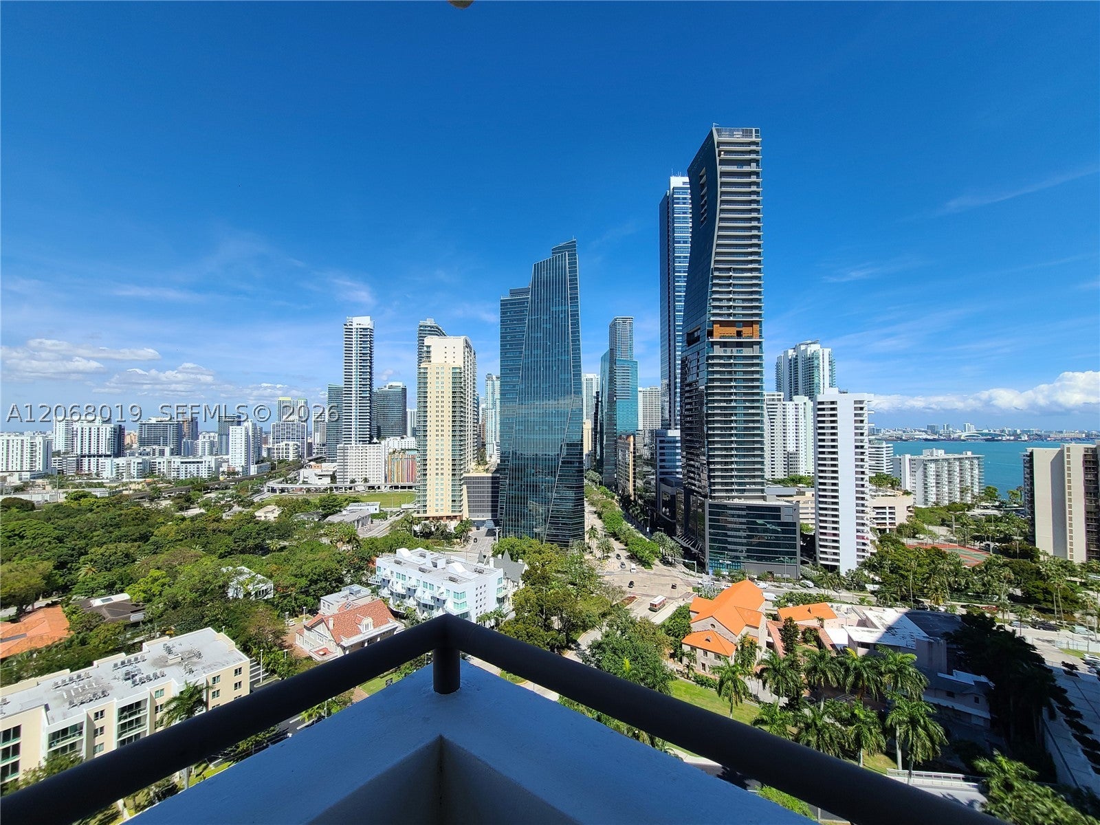 1581 Brickell Ave 2- Prking 1907