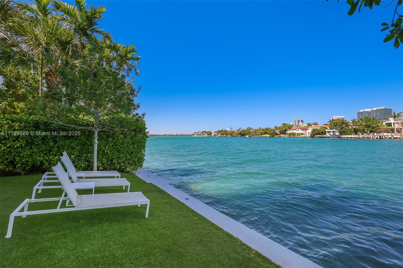 BAY HARBOUR ISLAND - Residential