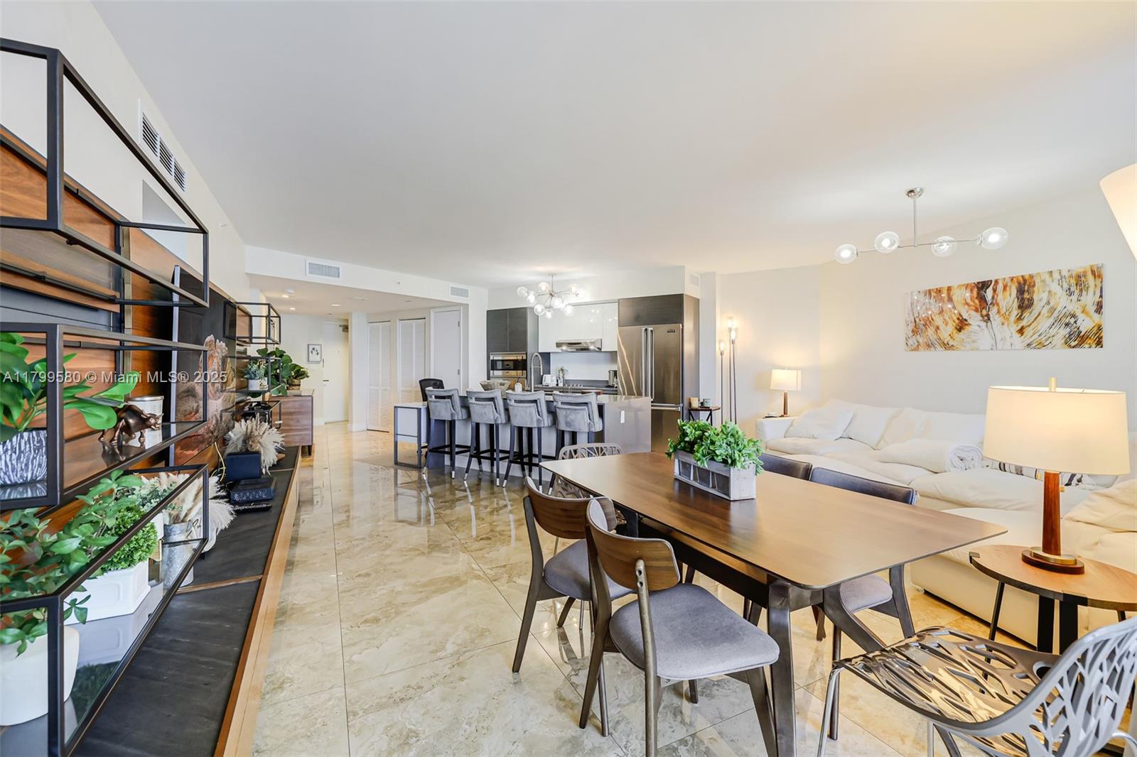 BAY HARBOUR ISLAND - Residential