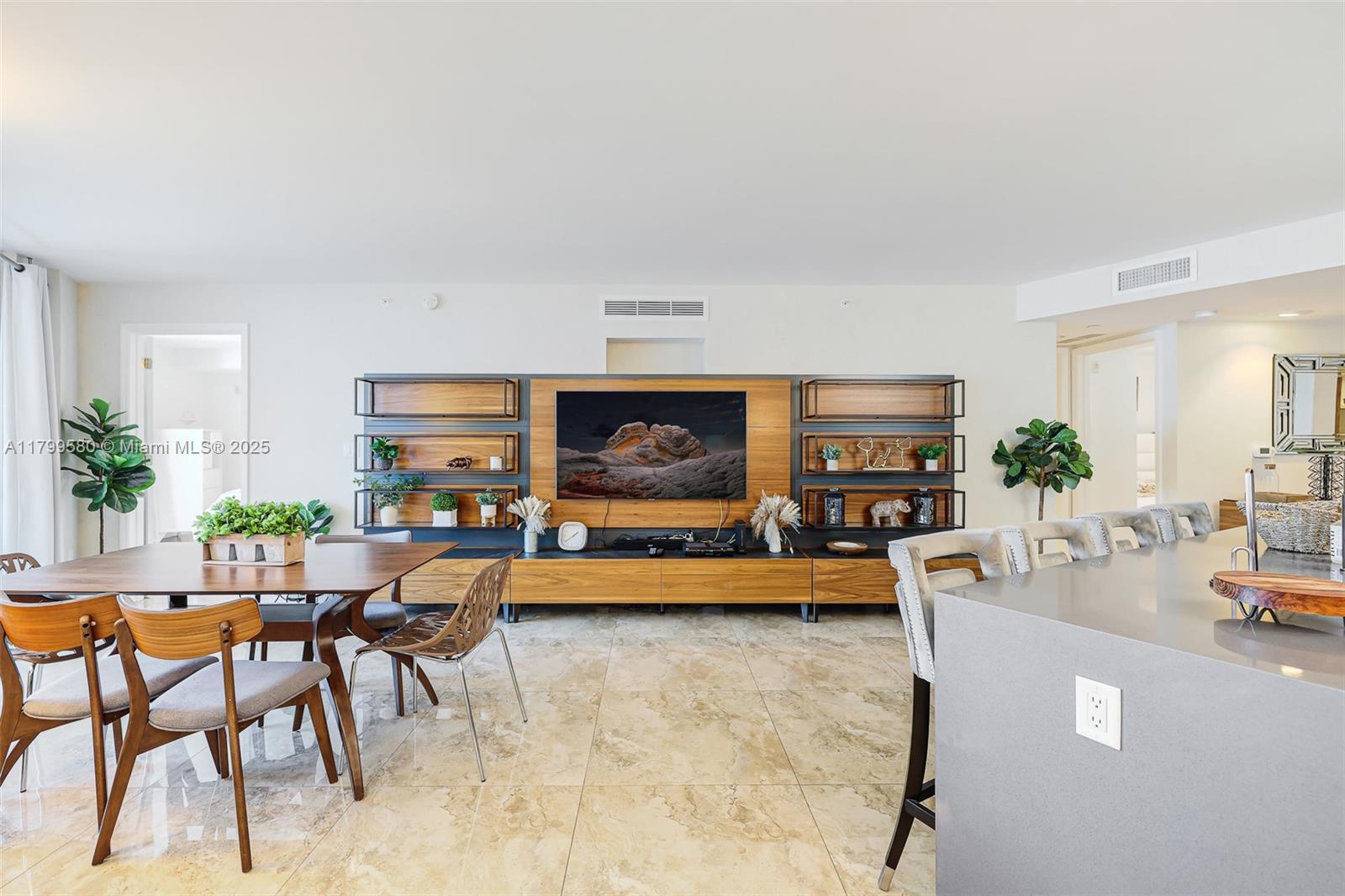 BAY HARBOUR ISLAND - Residential