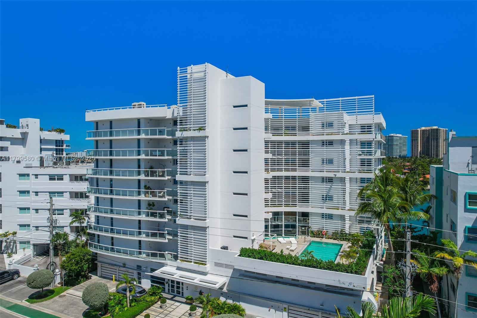 BAY HARBOUR ISLAND - Residential