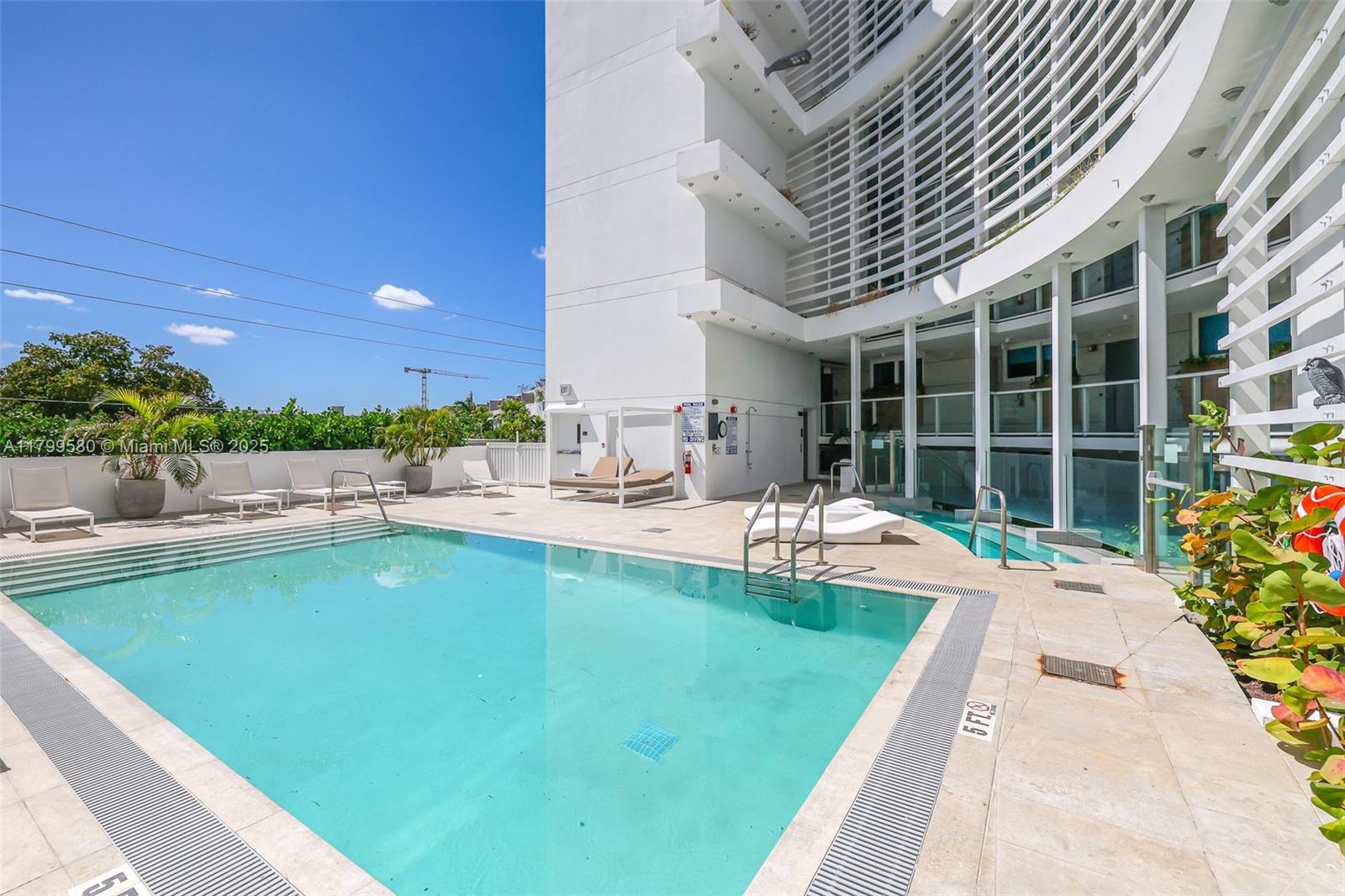 BAY HARBOUR ISLAND - Residential