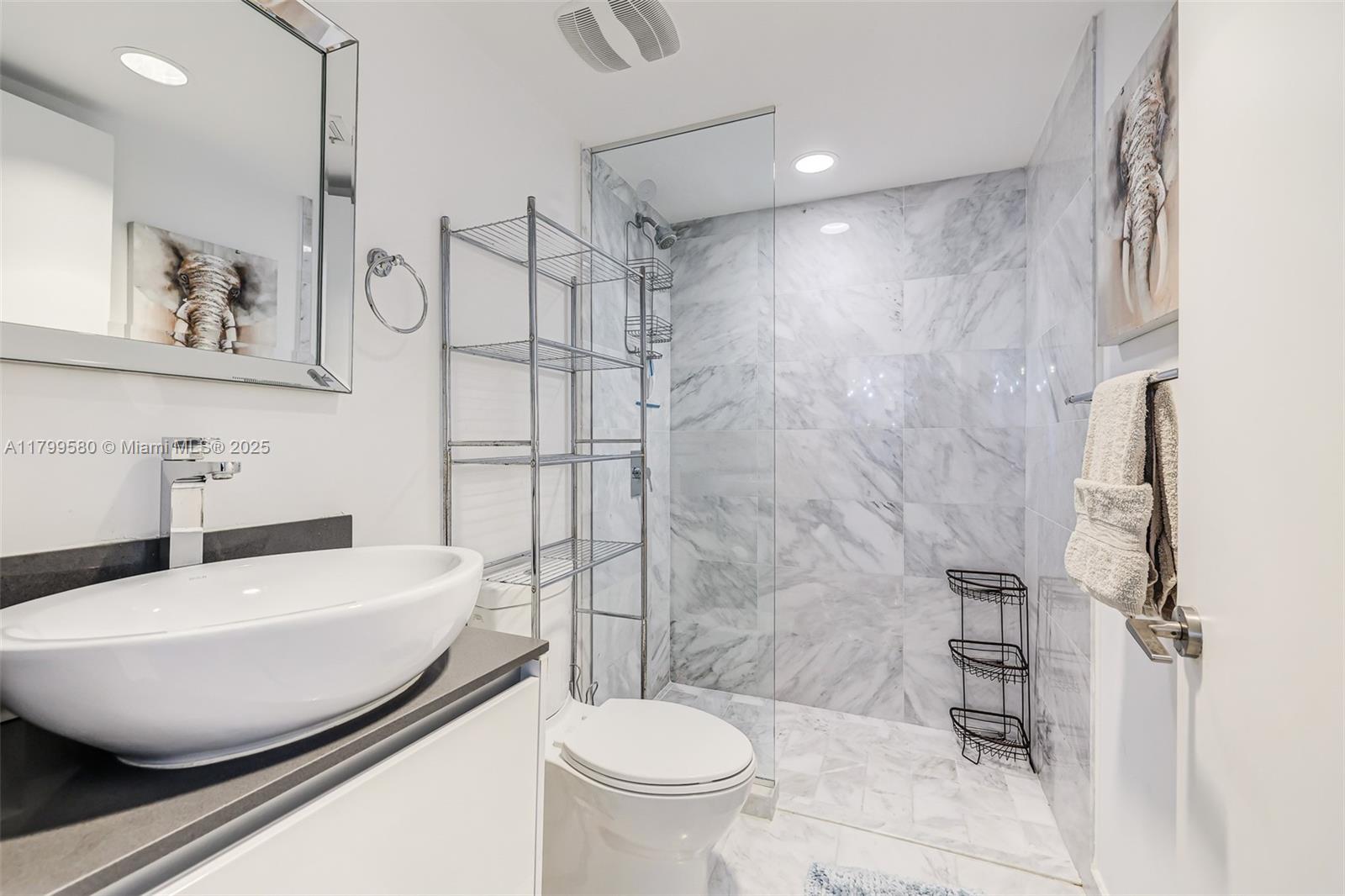 BAY HARBOUR ISLAND - Residential