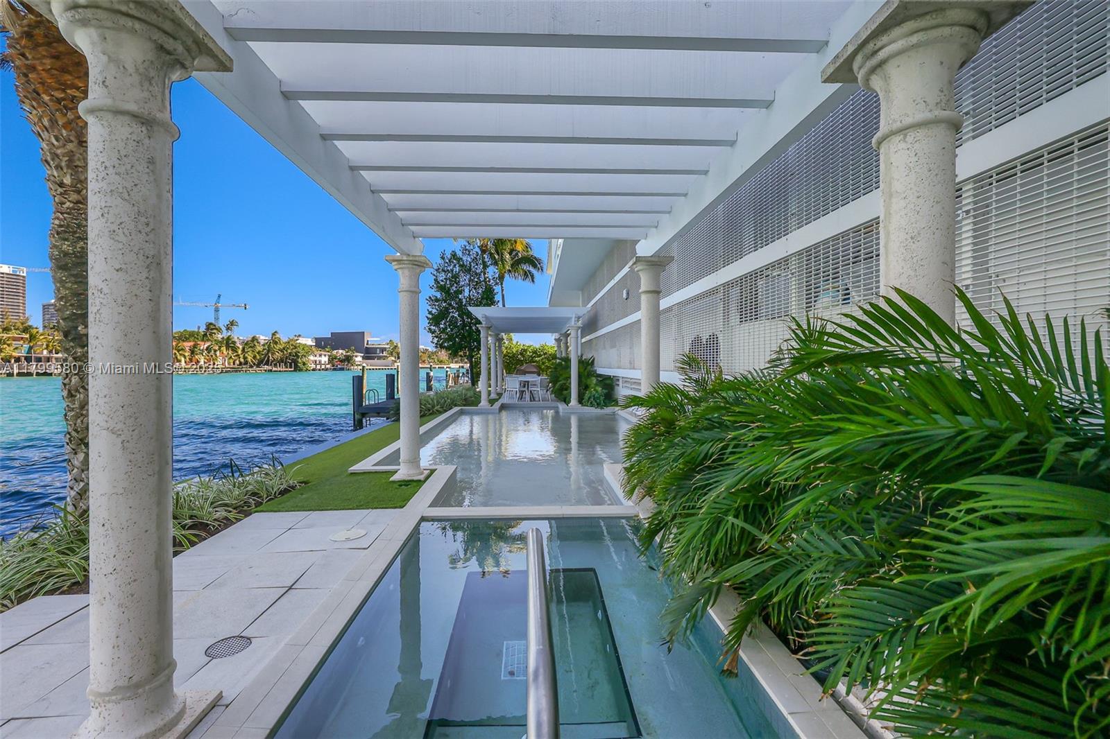 BAY HARBOUR ISLAND - Residential