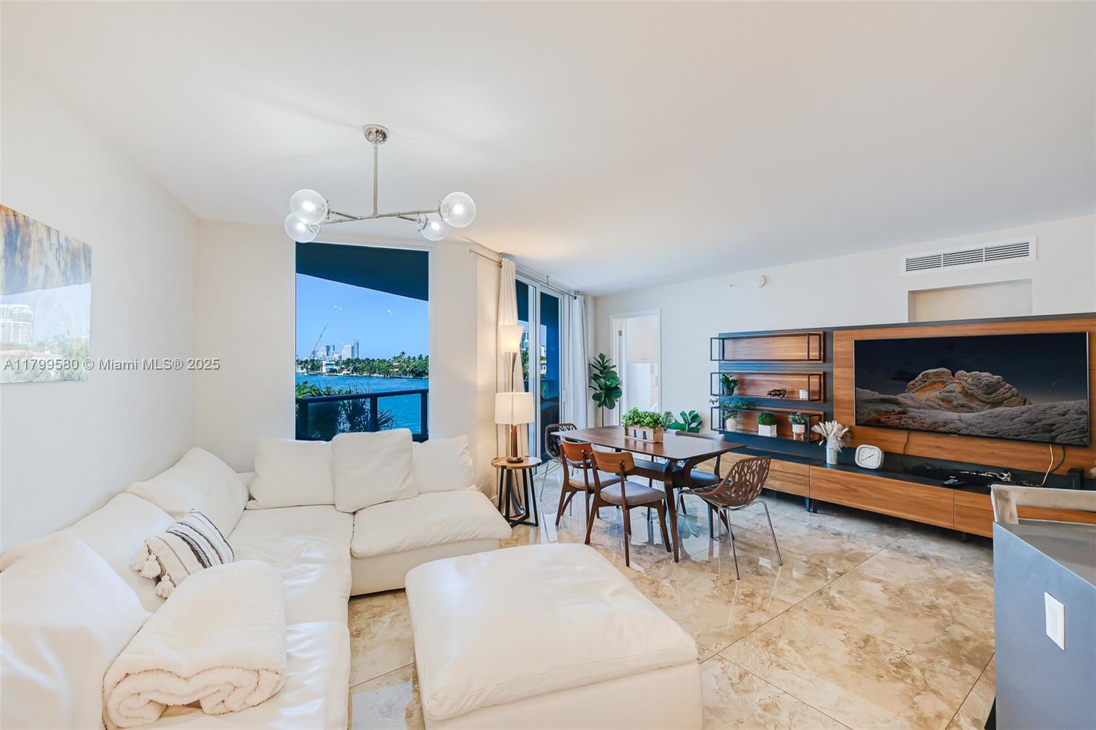 BAY HARBOUR ISLAND - Residential