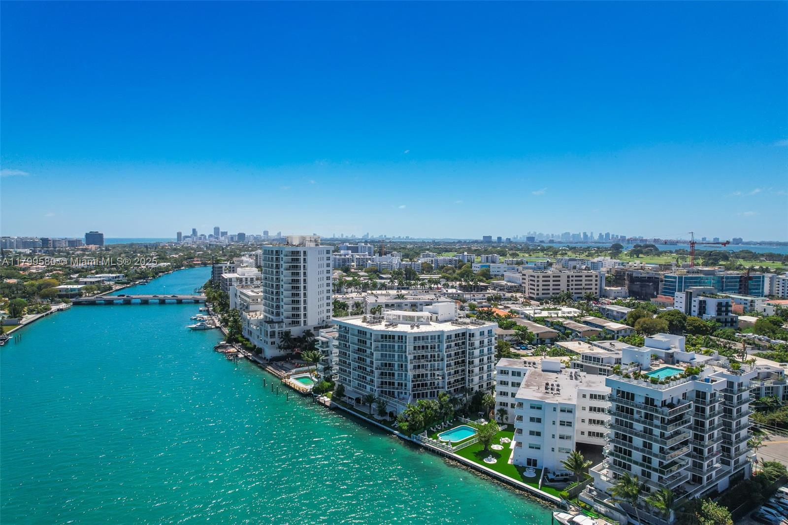 BAY HARBOUR ISLAND - Residential