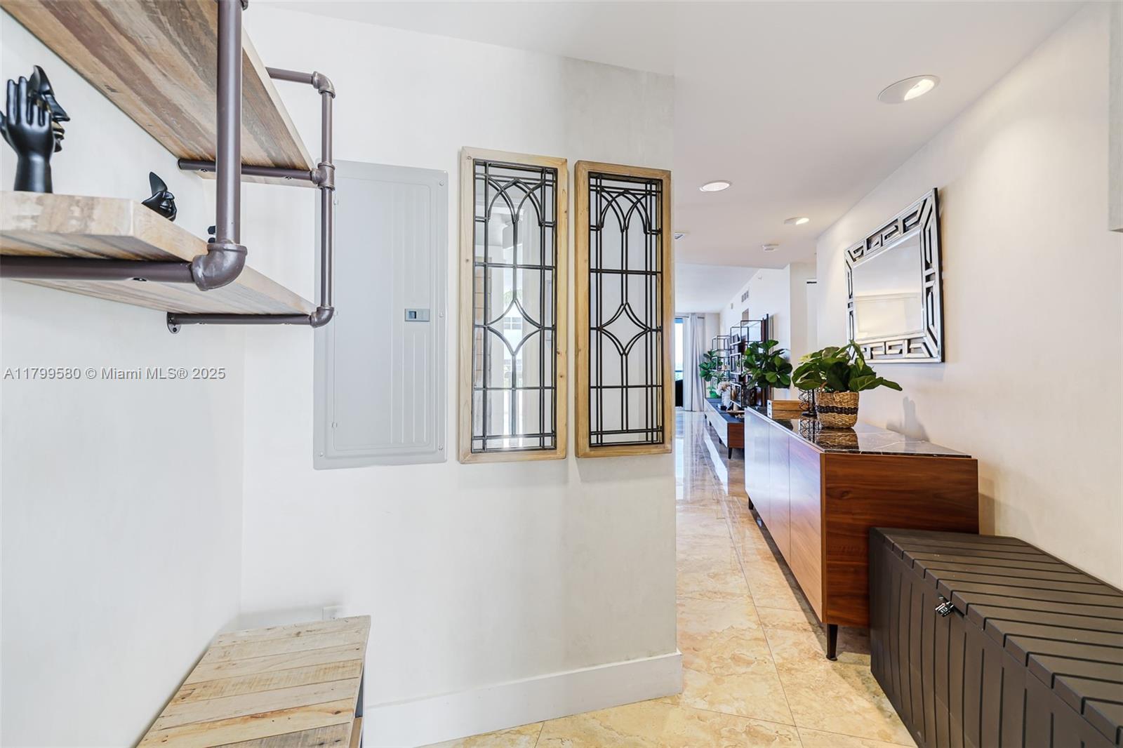 BAY HARBOUR ISLAND - Residential