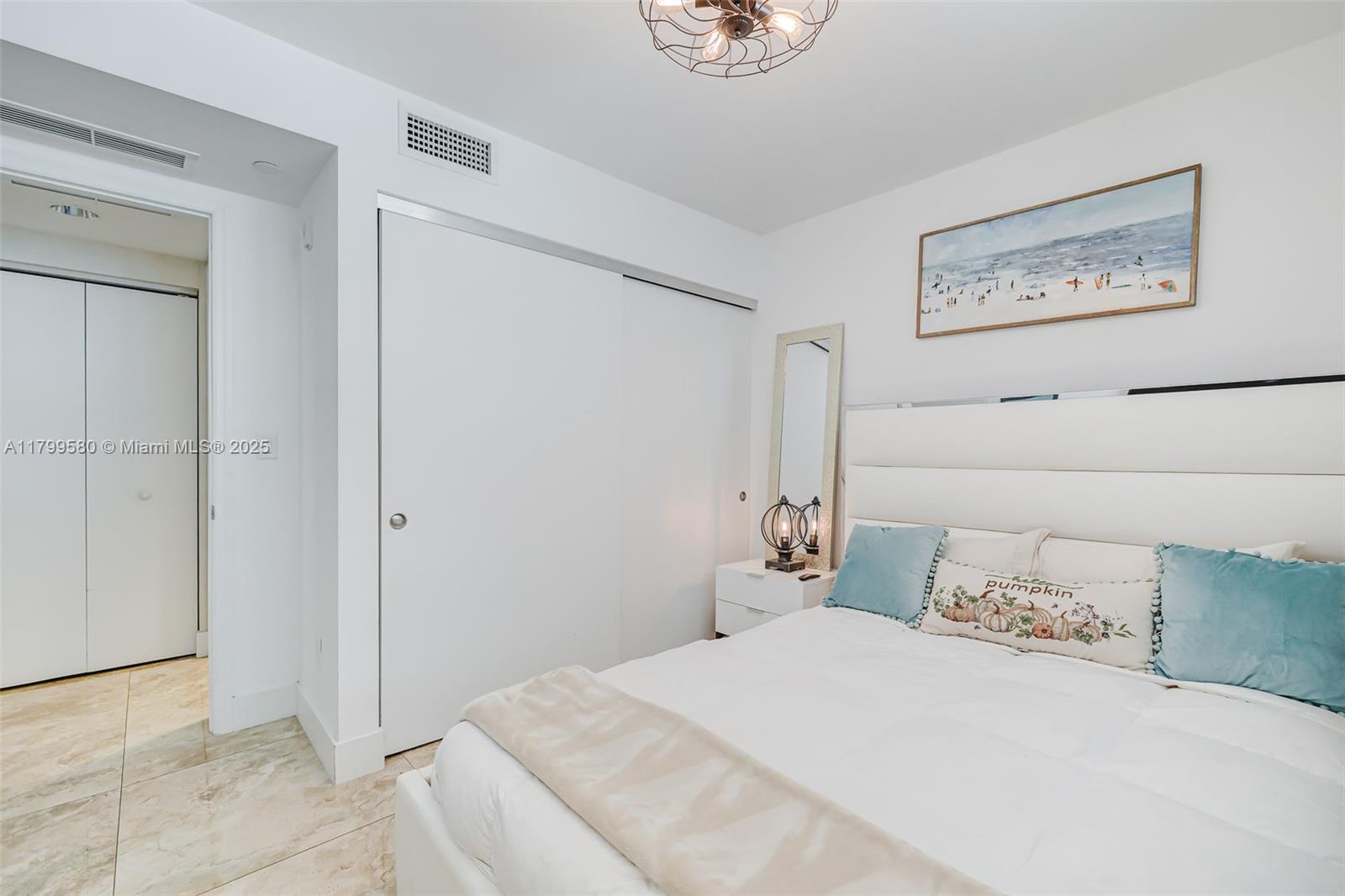 BAY HARBOUR ISLAND - Residential