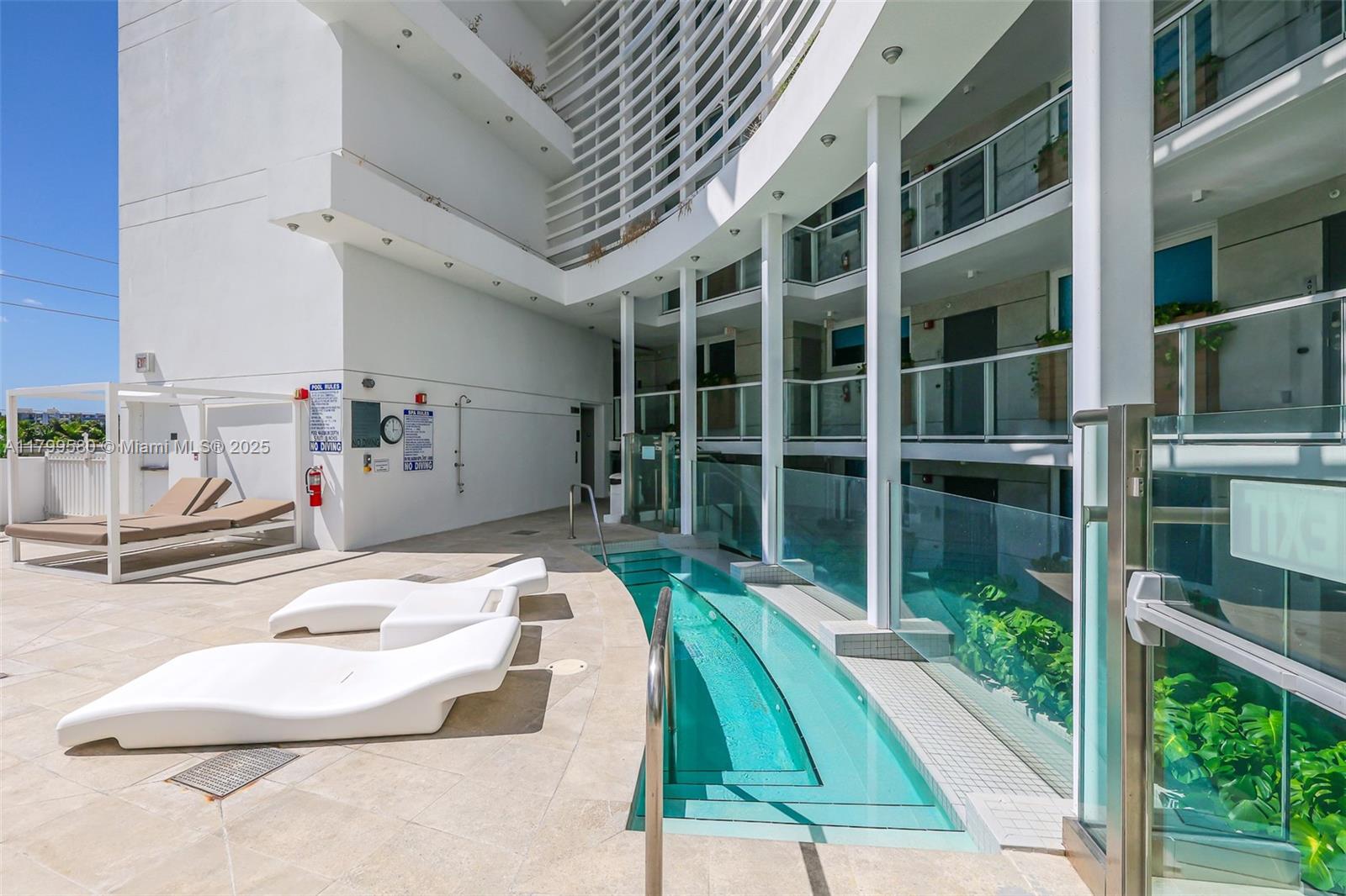 BAY HARBOUR ISLAND - Residential