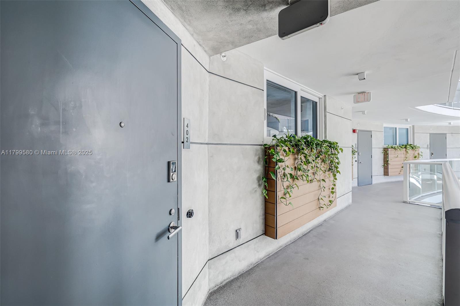 BAY HARBOUR ISLAND - Residential