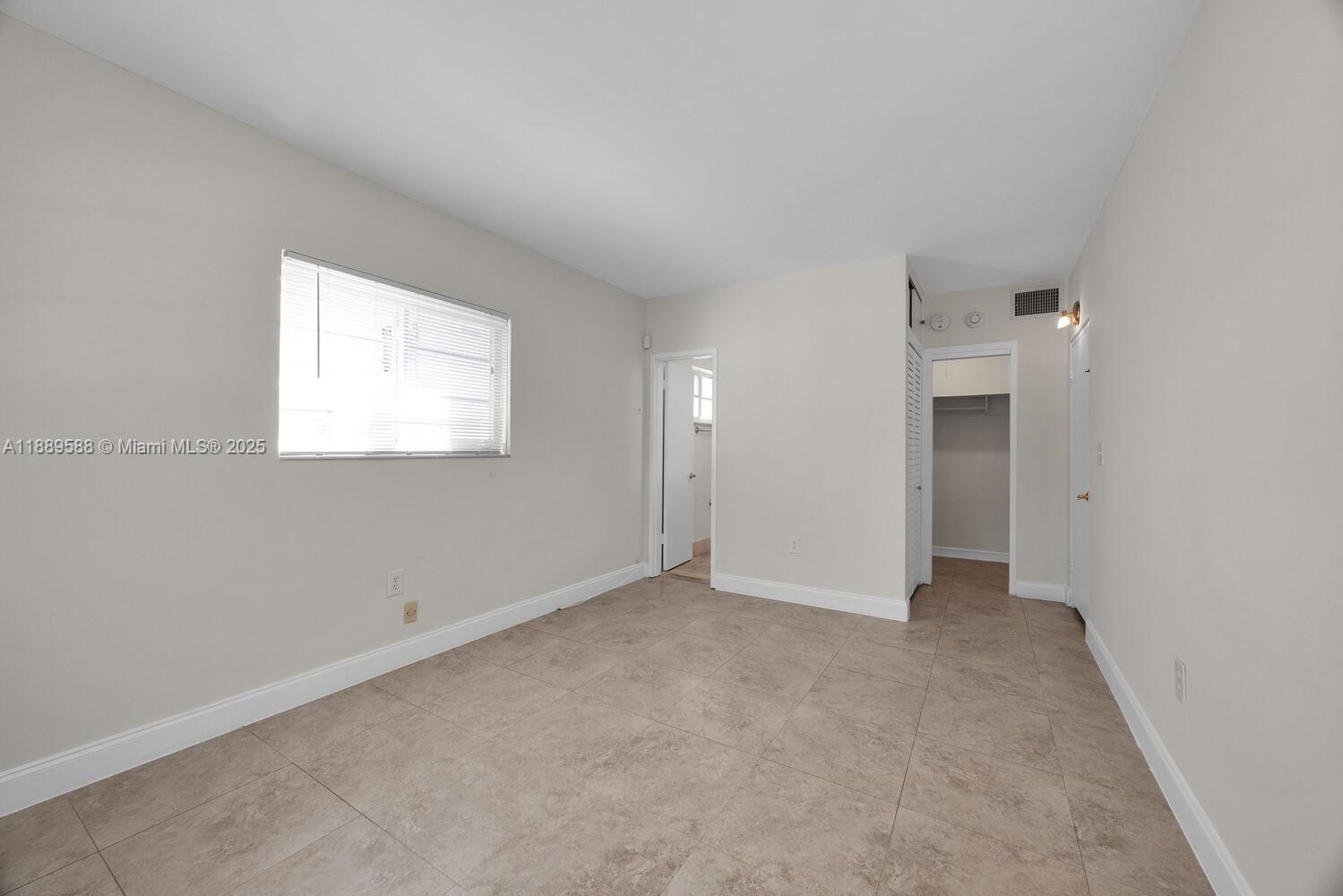 FOUNTAINVIEW MANOR CONDO - Residential Lease