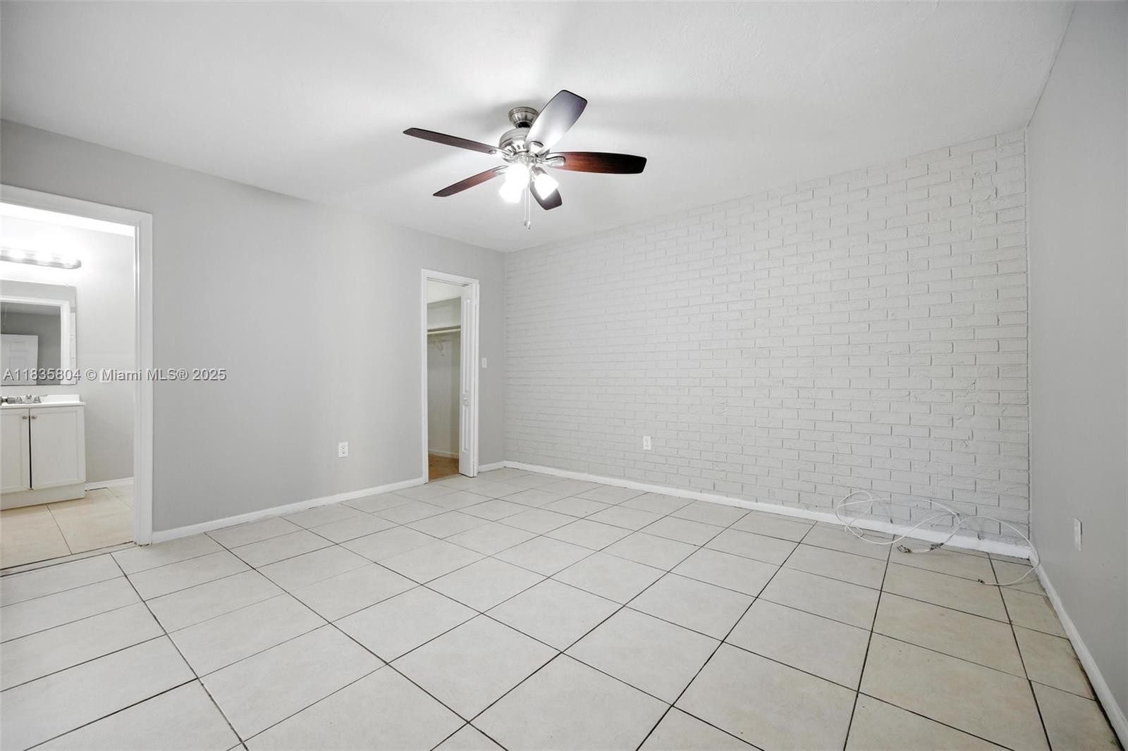 SUNRISE GOLF VILLAGE SEC - Residential