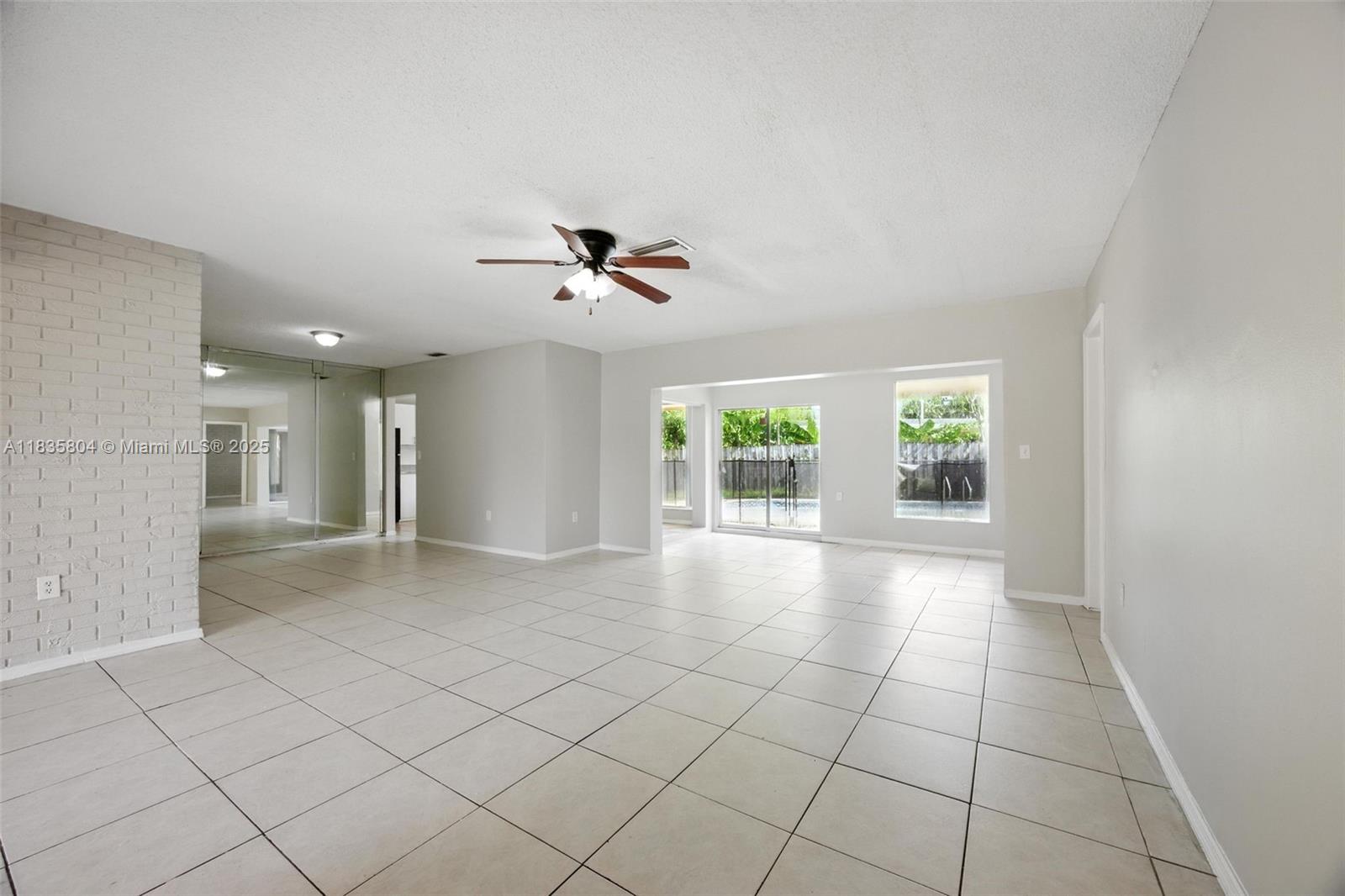 SUNRISE GOLF VILLAGE SEC - Residential