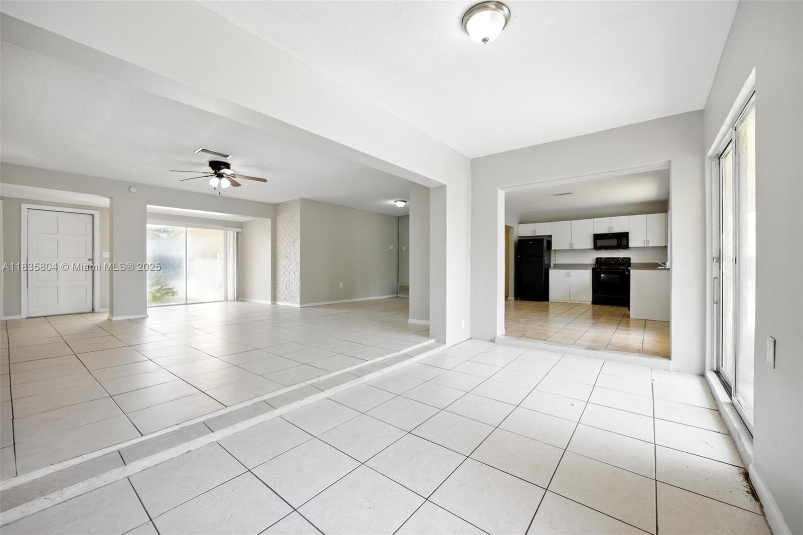 SUNRISE GOLF VILLAGE SEC - Residential