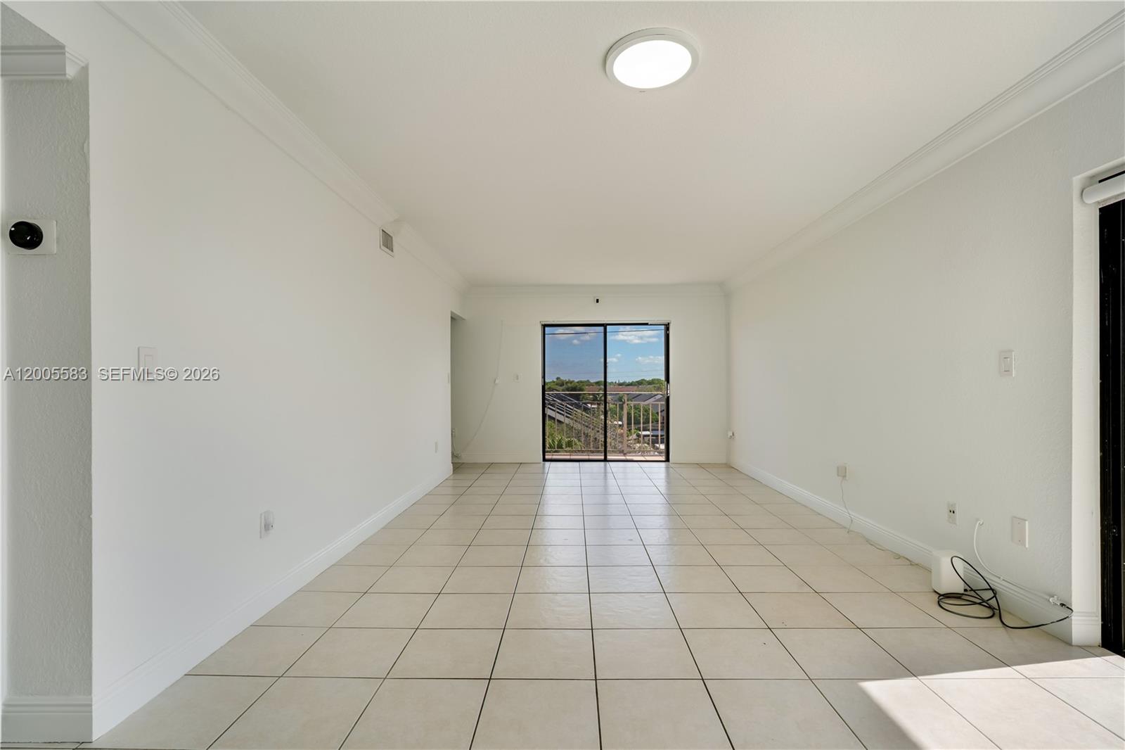 VISIONS AT FOUNTAINBLEAU P - Residential