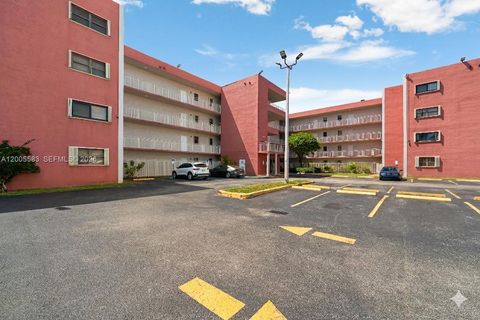 Tiny photo for 8401 NW 8 St #401, Miami, FL 33126 (MLS # A12005583)