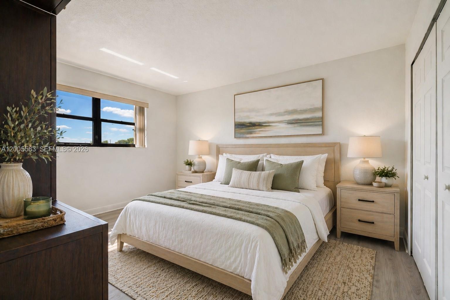 VISIONS AT FOUNTAINBLEAU P - Residential