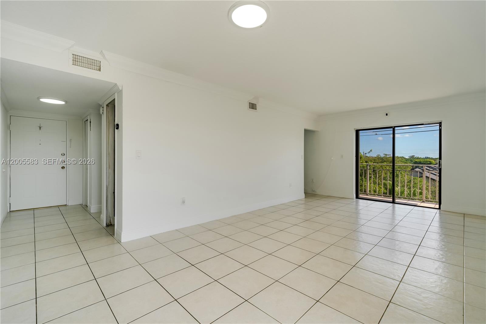 VISIONS AT FOUNTAINBLEAU P - Residential