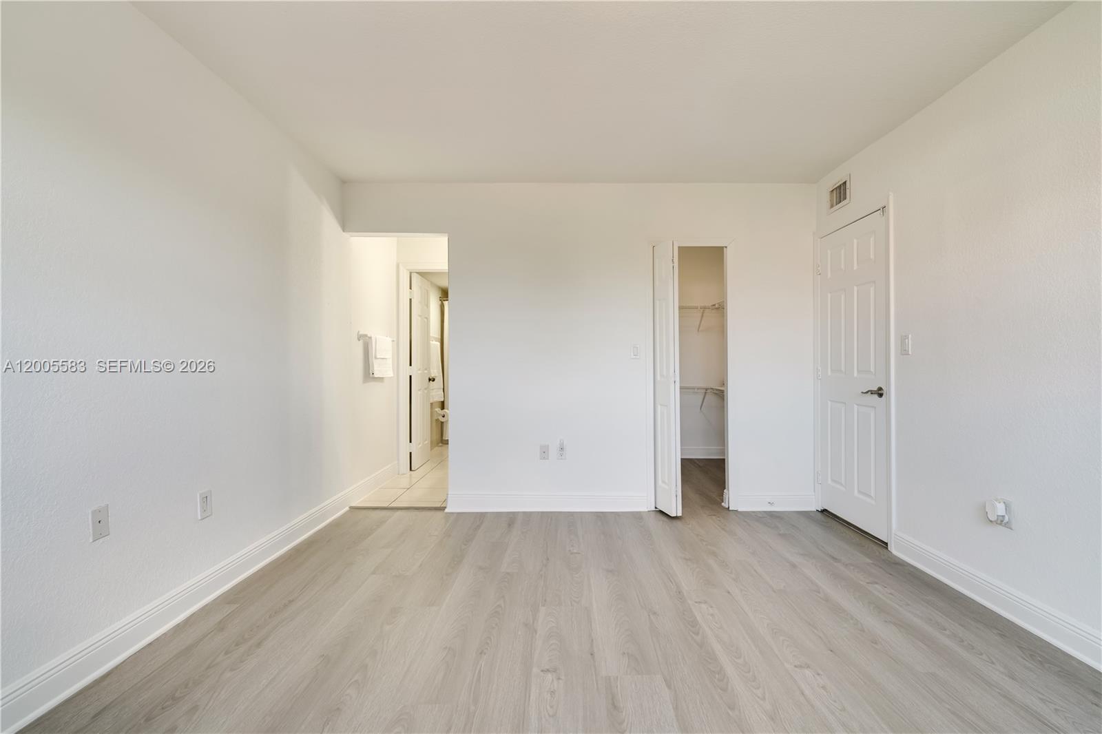 VISIONS AT FOUNTAINBLEAU P - Residential