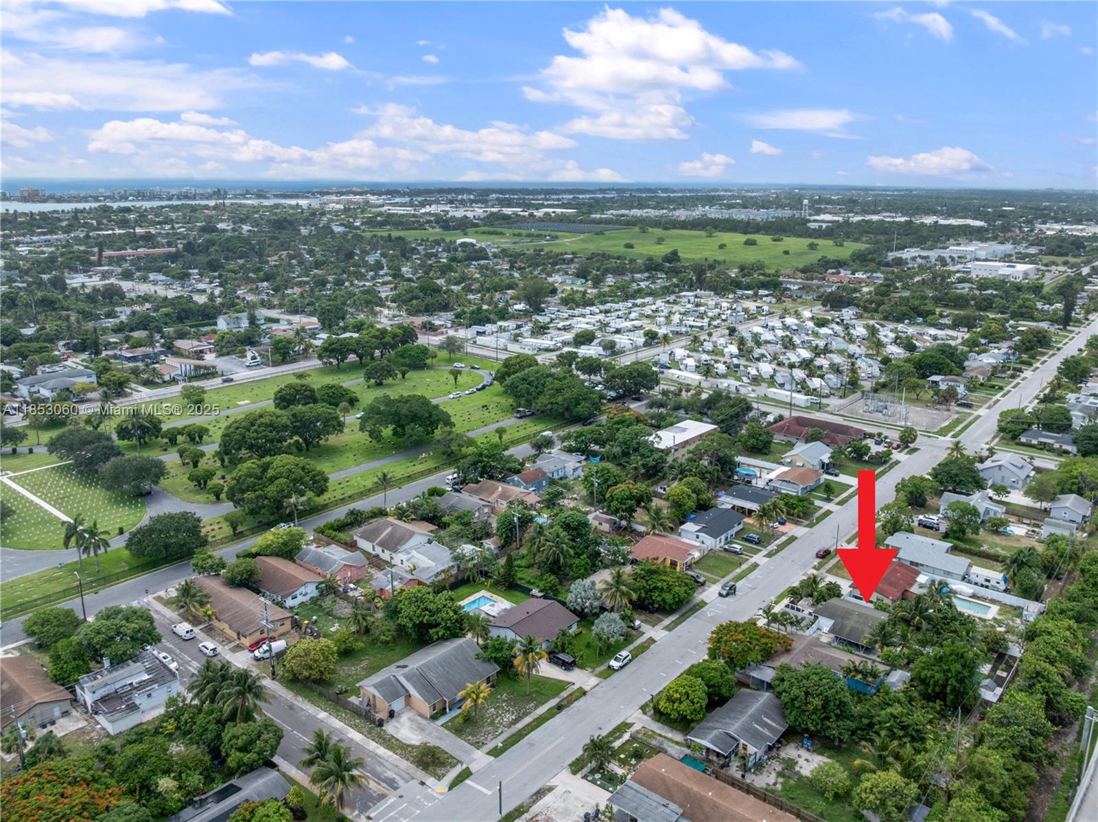 LAKE OSBORNE PARK - Residential