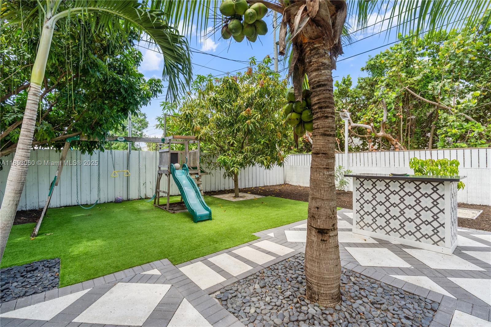 LAKE OSBORNE PARK - Residential