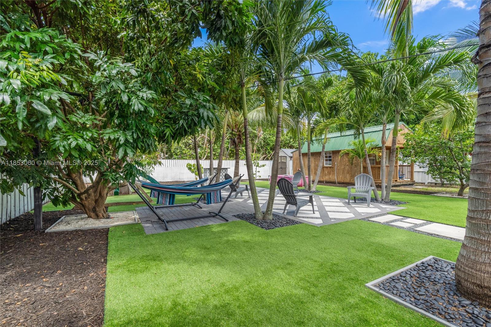 LAKE OSBORNE PARK - Residential