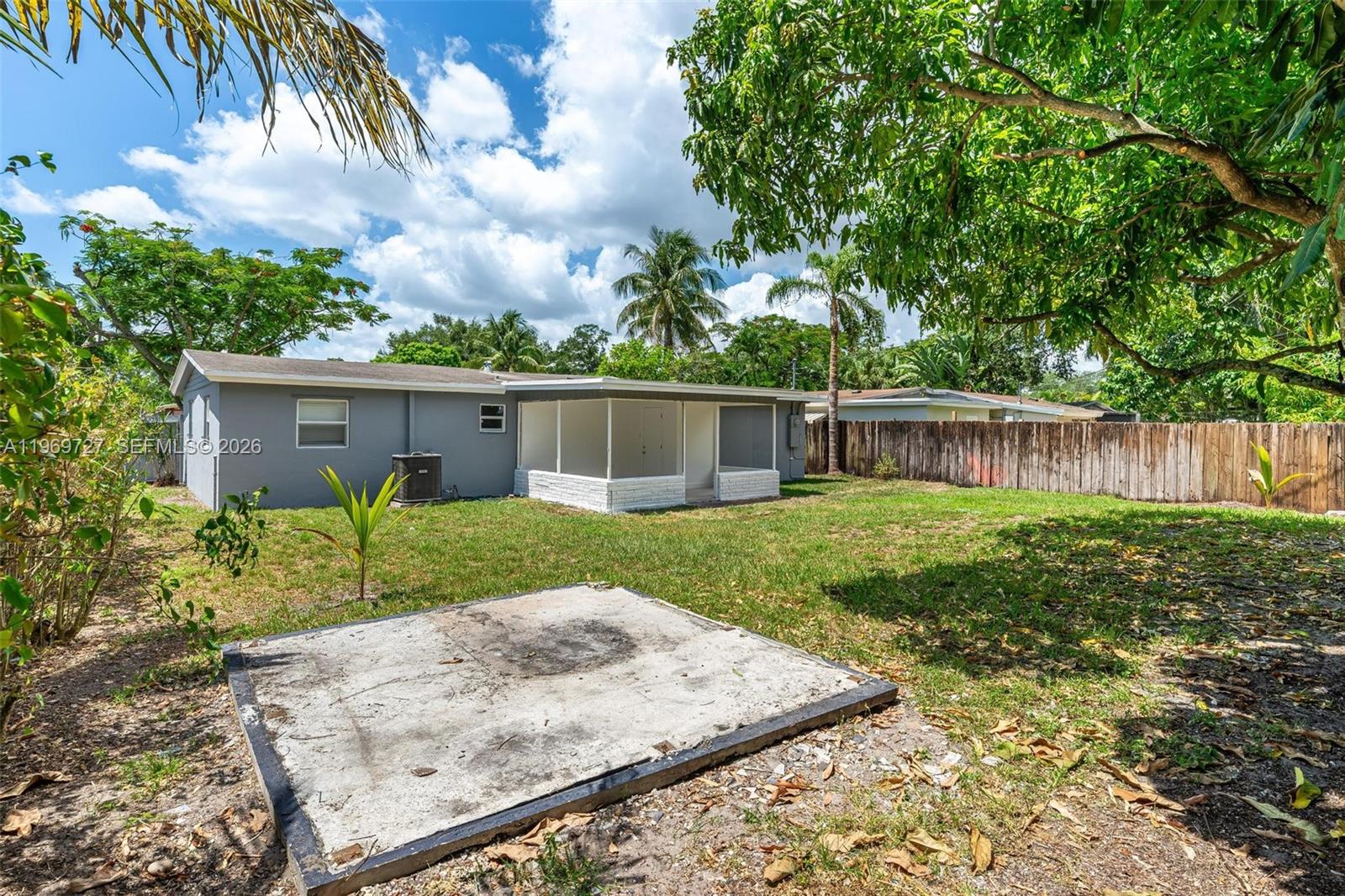 PLAYLAND ESTATES SEC 2 - Residential Lease