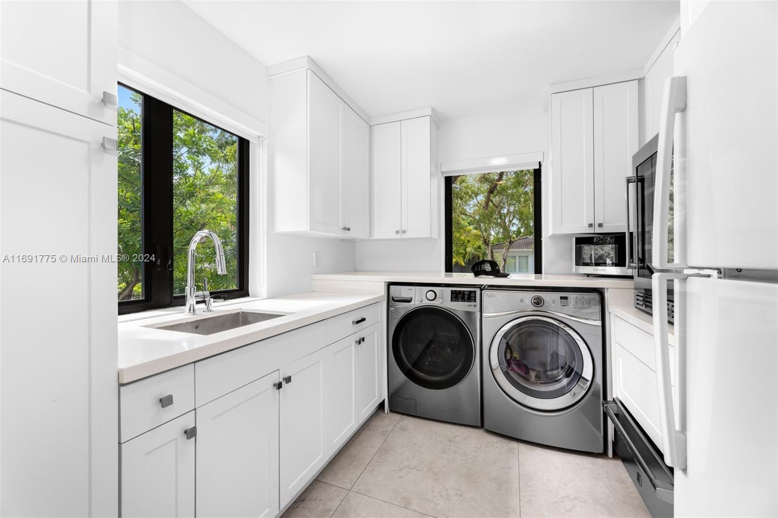 BELLE MEADE OF MIA SEC 1 - Residential