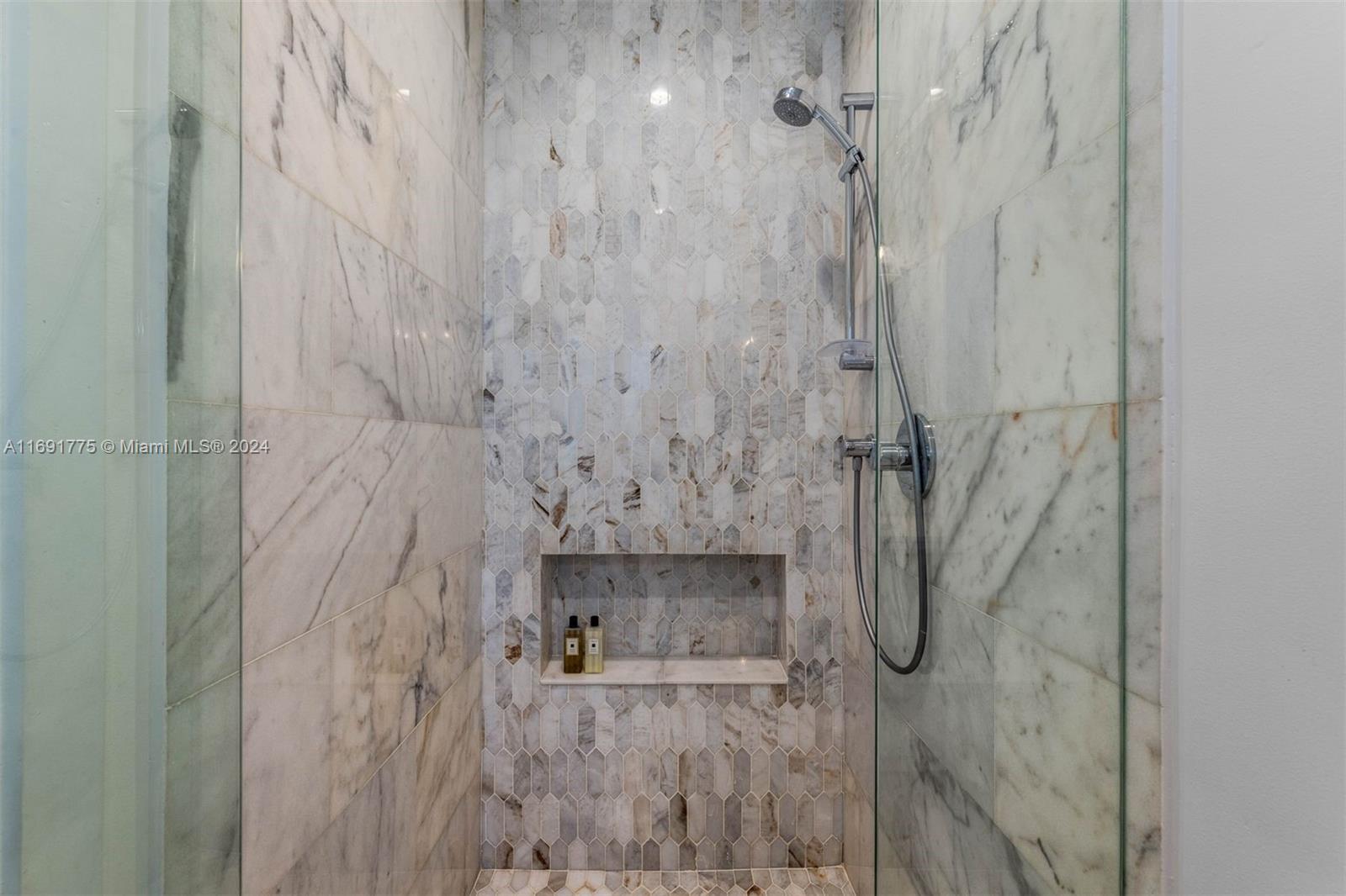 BELLE MEADE OF MIA SEC 1 - Residential