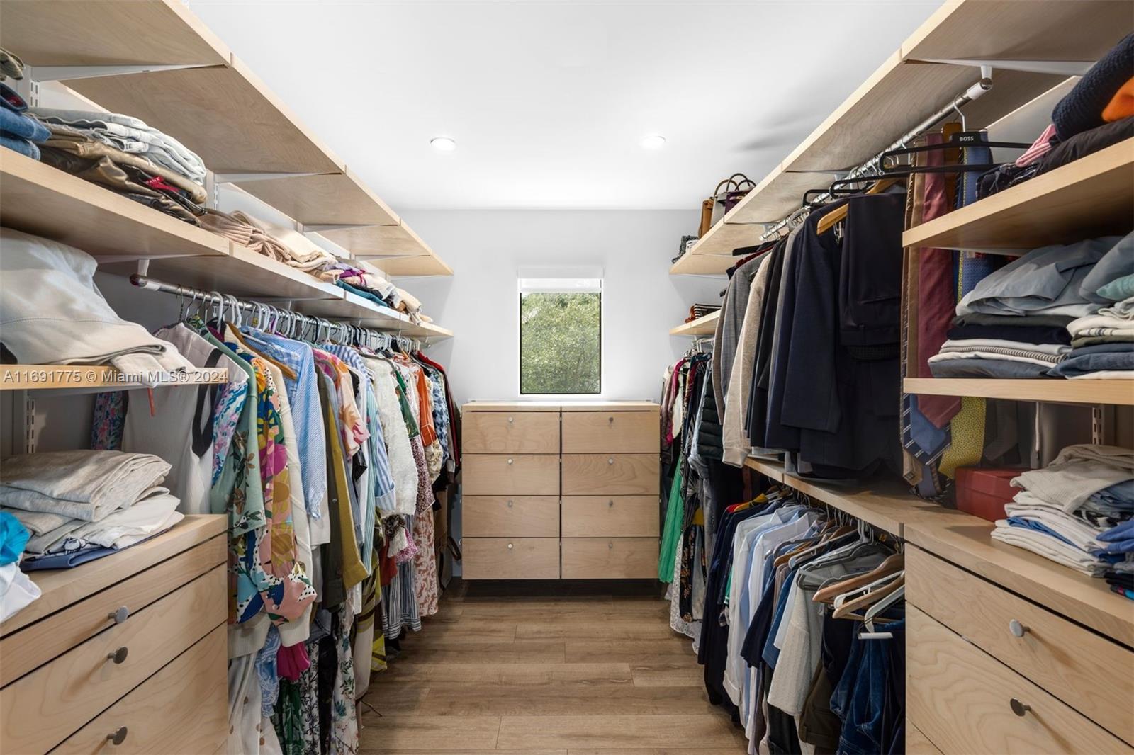 BELLE MEADE OF MIA SEC 1 - Residential