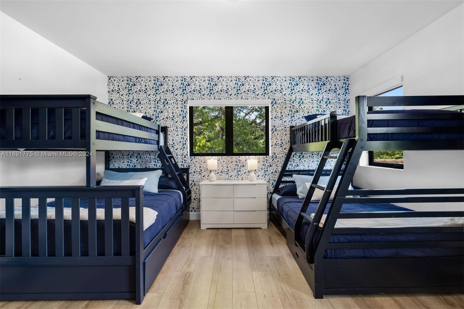 BELLE MEADE OF MIA SEC 1 - Residential