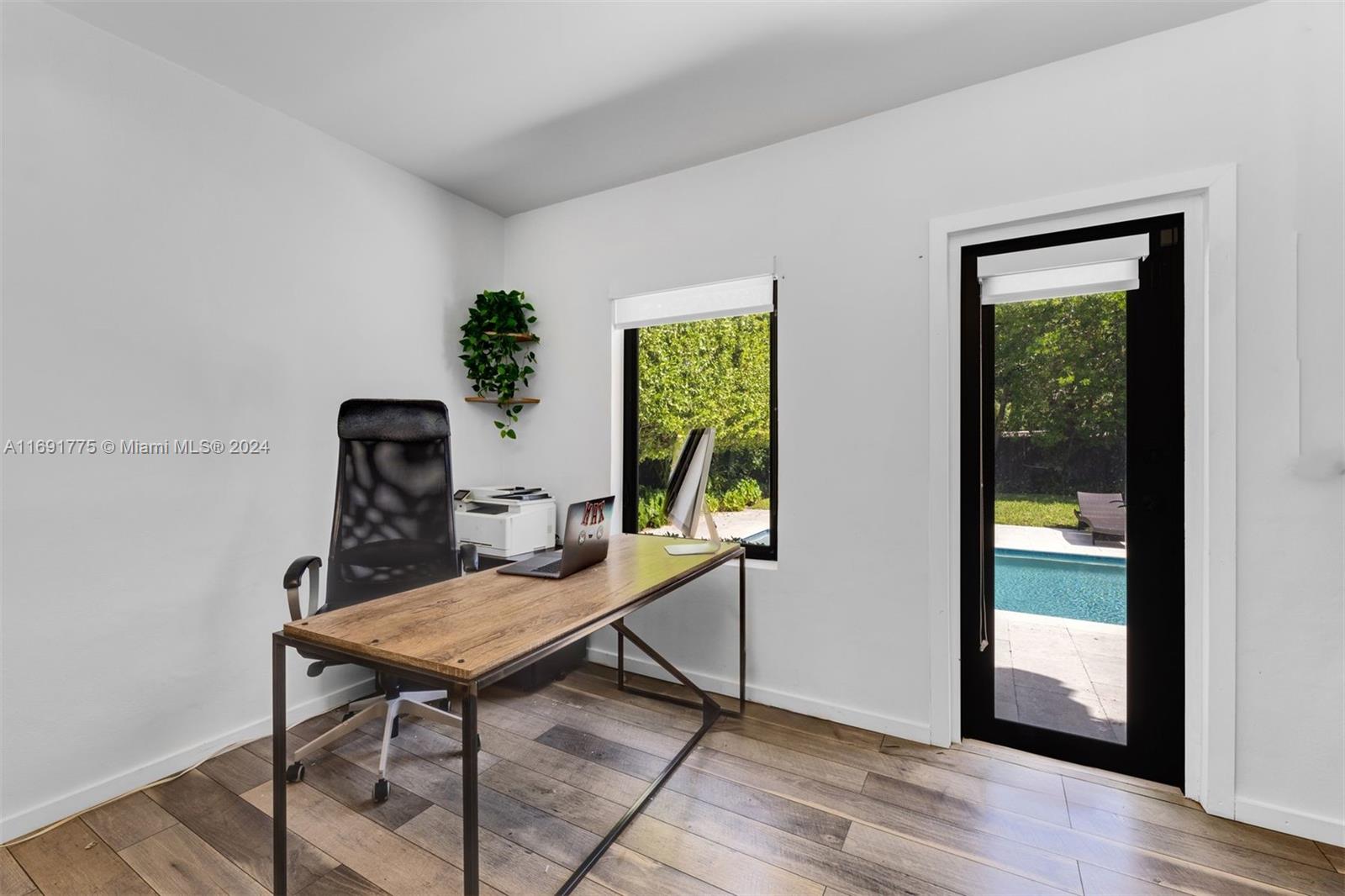 BELLE MEADE OF MIA SEC 1 - Residential