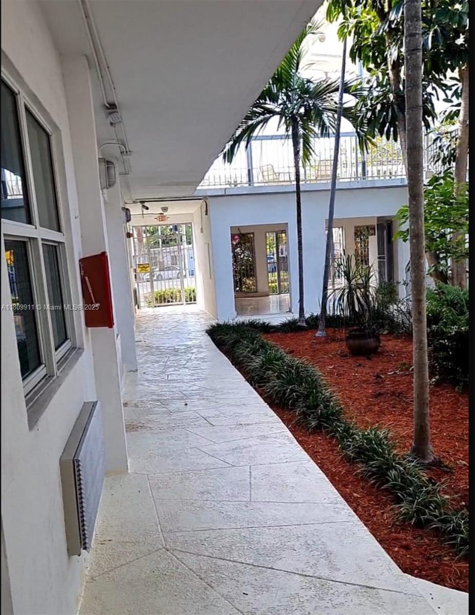 Rental Property at 8080 Tatum Waterway Dr 9, Miami Beach, Miami-Dade County, Florida - Bathrooms: 1  - $1,750 MO.