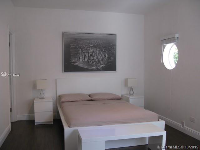 THE VINTAGE EAST CONDO - Residential Lease