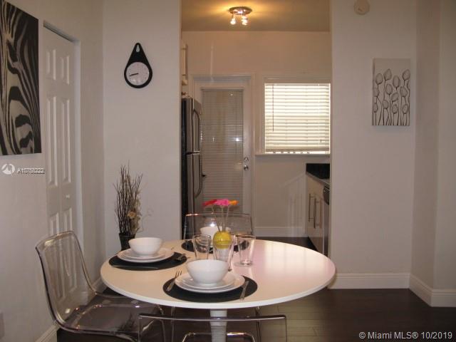 THE VINTAGE EAST CONDO - Residential Lease