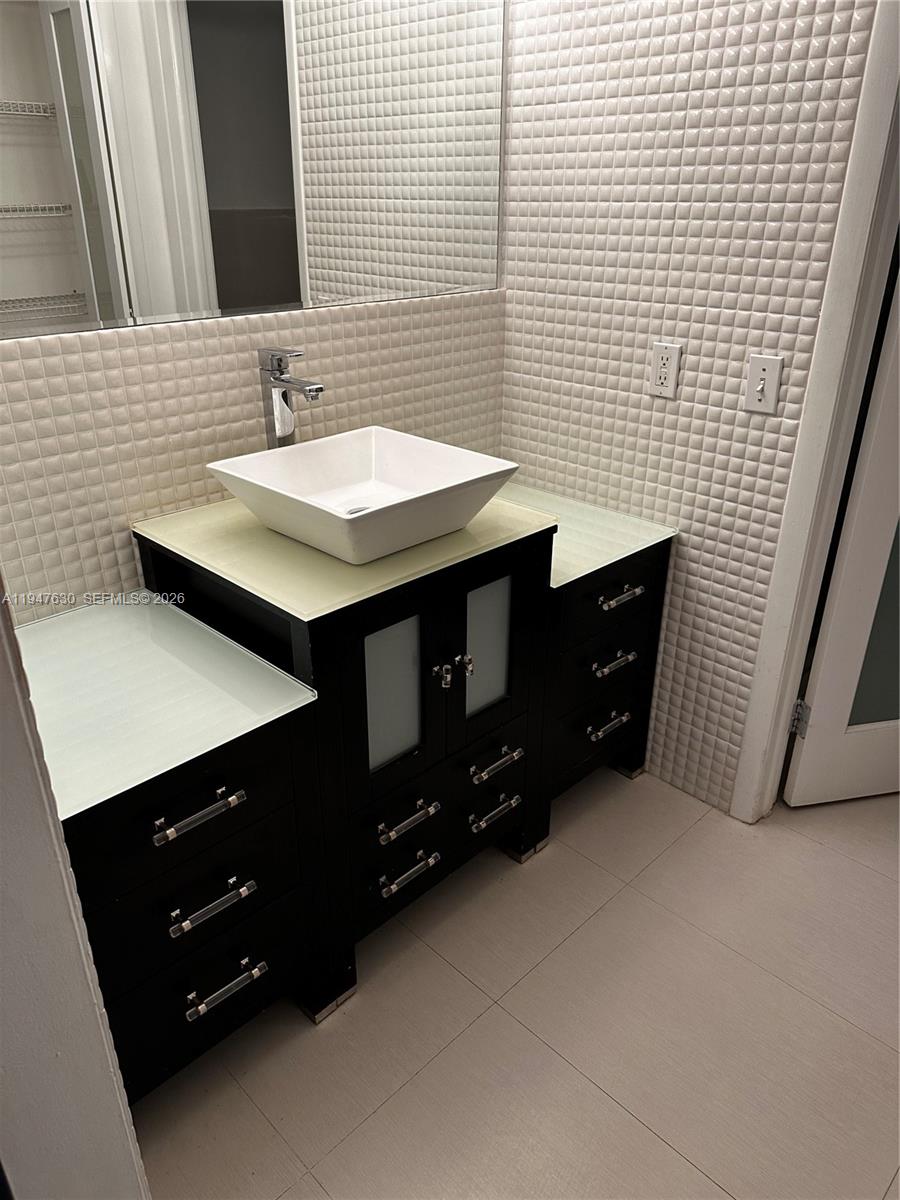 THE VILLAS OF AMBERWOOD I - Residential