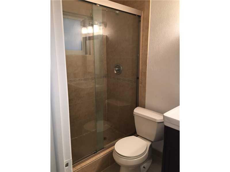 DANIA HIGHLANDS 87-1 B - Residential